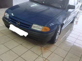 Opel Astra foto 8