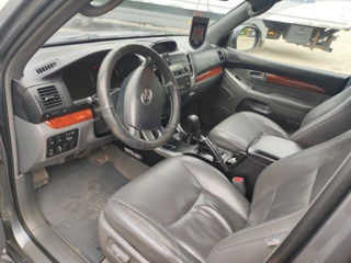 Toyota Land Cruiser Prado foto 7