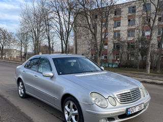 Mercedes E-Class foto 3