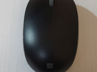 se vinde Microsoft Bluetooth Mouse