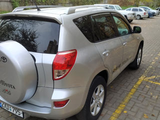 Toyota Rav 4 foto 5