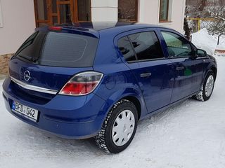 Opel Astra foto 2