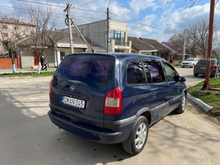 Opel Zafira foto 4