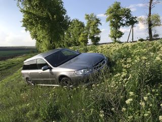 Subaru Legacy foto 8