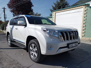 Toyota Land Cruiser Prado foto 1