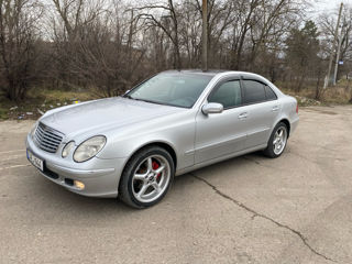 Mercedes E-Class foto 4