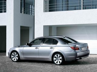 BMW 5 Series foto 3