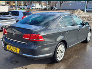 Volkswagen Passat foto 2