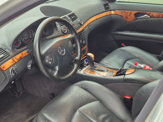 Mercedes E-Class foto 8