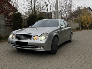 Mercedes E-Class foto 2