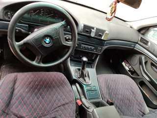 BMW 5 Series foto 6