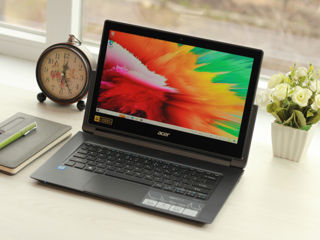Acer Aspire R13 Convertible (Core i5 6200u/8Gb Ram/256Gb SSD/13.3" FHD IPS TouchScreen)