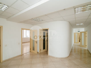 Spațiu comercial, 262 mp, Centru, 3.500 € ! foto 16