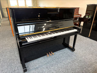 Yamaha U1 foto 1