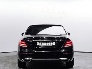 Mercedes E-Class foto 4