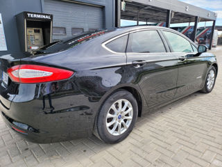 Ford Mondeo foto 4