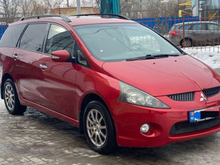 Mitsubishi Grandis foto 4