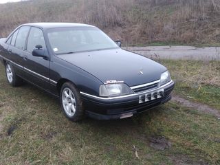 Opel Omega foto 2