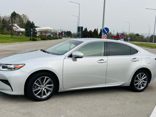 Lexus ES Series