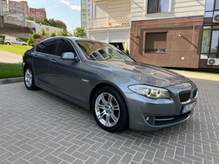 BMW 5 Series foto 3