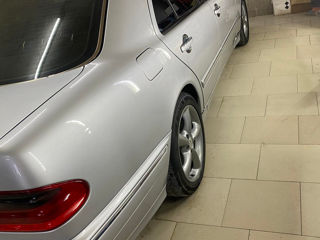 Mercedes E-Class foto 7