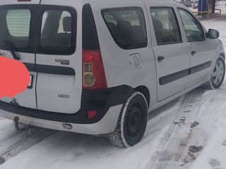 Dacia Logan foto 3