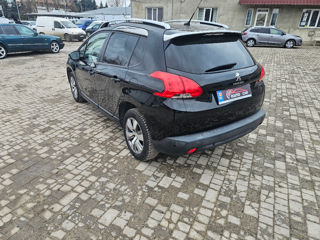 Peugeot 2008 foto 4