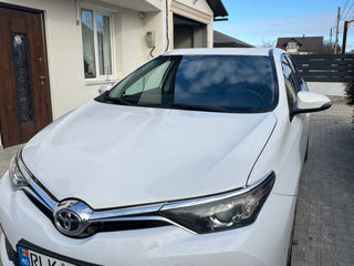 Toyota Auris foto 2