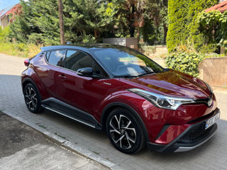 Toyota C-HR foto 2