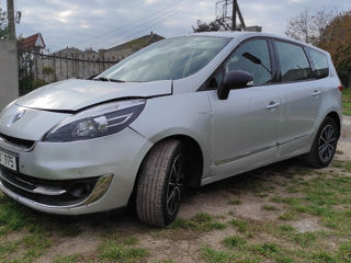 Renault Grand Scenic foto 2