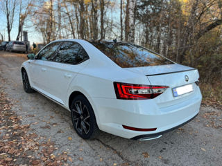 Skoda Superb foto 3