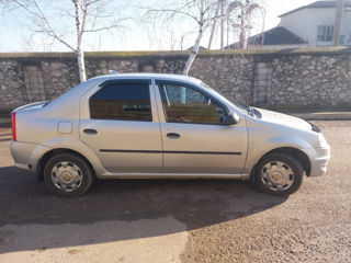 Dacia Logan foto 2