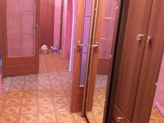 Apartament cu 3 odai urgent foto 3