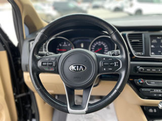 KIA Carnival foto 9