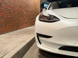 Tesla Model 3 foto 4