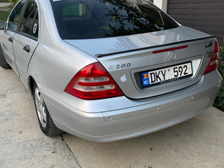 Mercedes C-Class foto 3