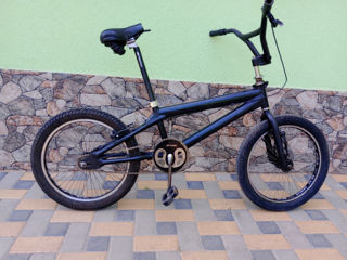 Se vinde BMX foto 2