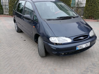 Ford Galaxy foto 2