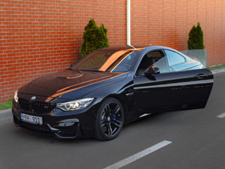 BMW M4 foto 10