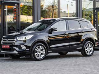 Ford Kuga foto 2