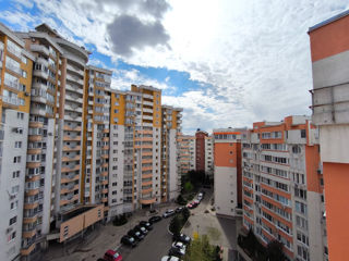 2-комн. кв., 81 м², 10/10 эт.