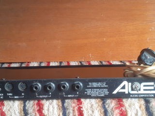 Alesis Midiverb 2 foto 2