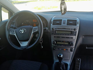 Toyota Avensis foto 5