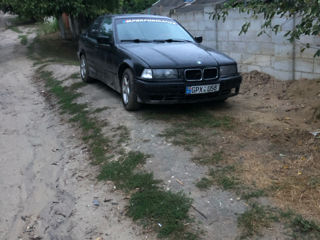 BMW 3 Series foto 6