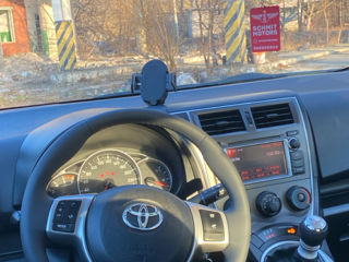 Toyota Verso-S foto 8