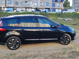 Renault Grand Scenic foto 2