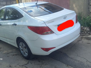 Hyundai Accent foto 3