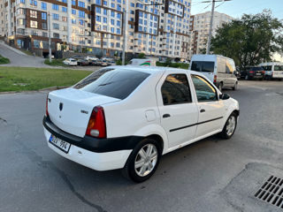 Dacia Logan foto 2