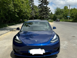 Tesla Model 3 foto 2