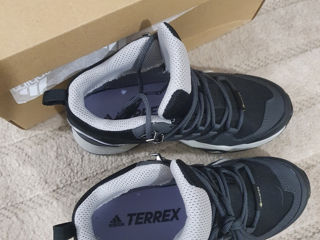 Adidas Terrex Goretex,marimea 36-35 foto 3